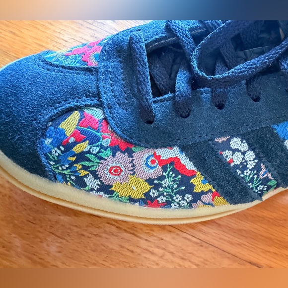 Adidas Gazelle Bold x Liberty London Floral Embroidery sneaker black size 6.5 - Picture 2 of 9